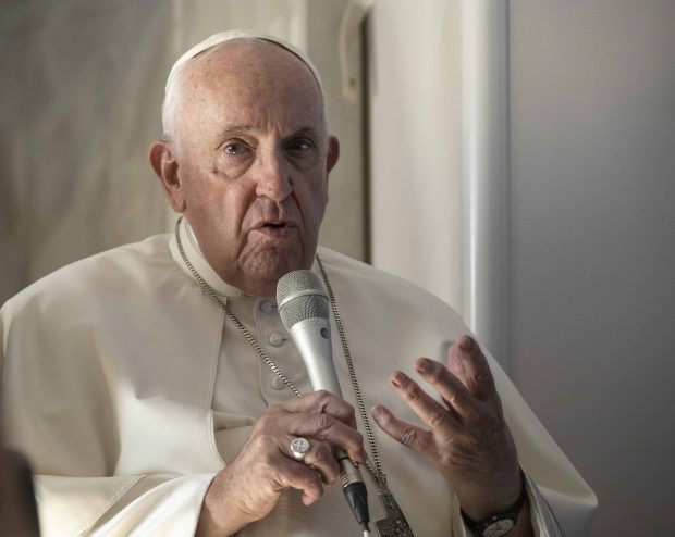 Папа позвао владе да учине више у борби против климатских промена