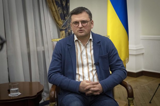 Кулеба: Столтенберг и Украјина имају исти став, нема трговине украјинским територијама