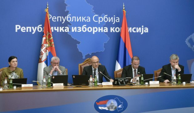 Представници опозиције напустили седницу РИК-а