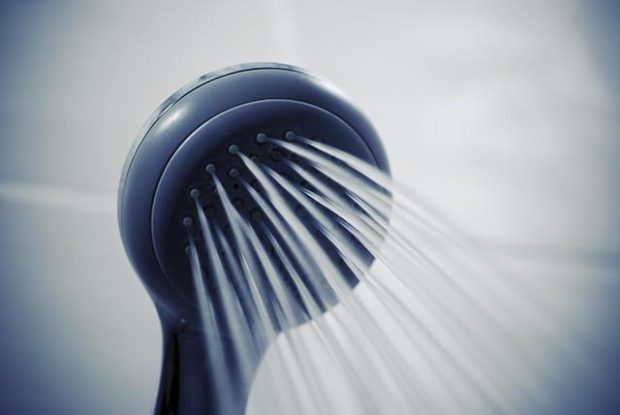 Да ли сте знали да туширање може да убрза метаболизам?