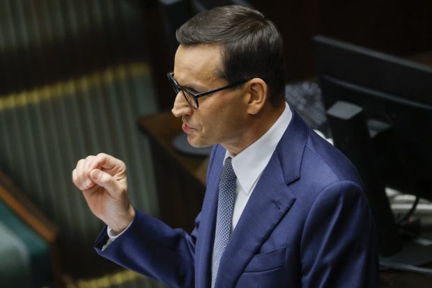 Пољска: Изгласано неповерење влади Моравјецког, власт би могао да преузме Туск