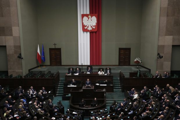 Туск: Приоритет пољске владе је да убеди светске лидере да наставе помоћ Кијеву