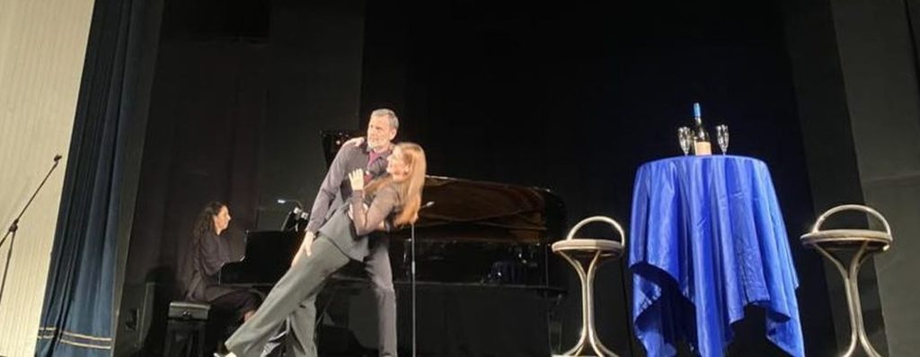 КАБАРЕОМ “ЉУБАВ ИЗА КУЛИСА” ЗАТВОРЕН 10. ФЕСТИВАЛ ПОЗОРИШТА “ТЕАТАР У ОКТОБРУ”