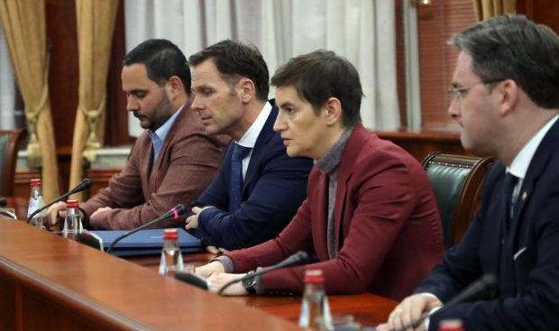 Влада Србије у петак у Лебану представља резултате рада у првих 100 дана