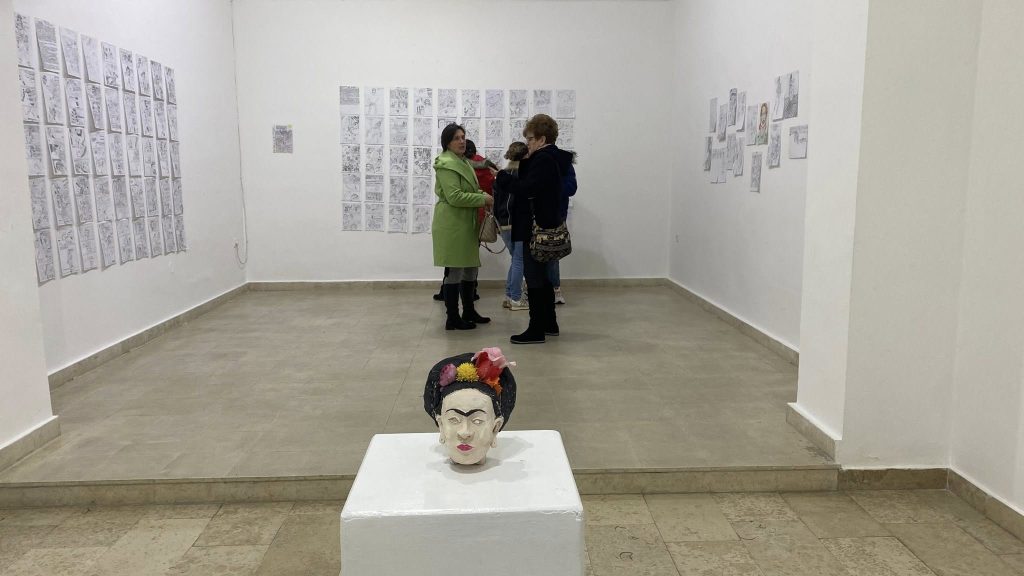 ИЗЛОЖБА “ПУТЕМ НАШЕ МАШТЕ 6” У АПАТИНСКОЈ ГАЛЕРИЈИ ДО 11. ДЕЦЕМБРА