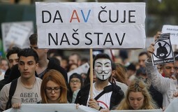 
					Protesti Protiv diktature i večeras u više gradova Srbije 
					
									