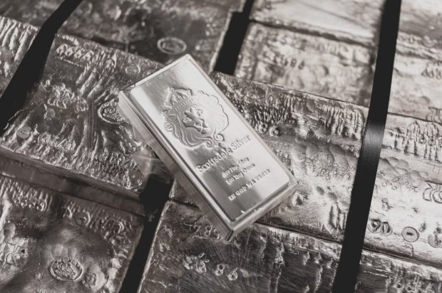 Цена сребра достигла највиши ниво за последњих 13 година