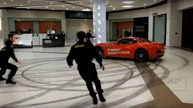 14.04.2017 ::: Video: upao je Ferrarijem u tržni centar i driftovao - iznenadićete se kada vidite ko je to