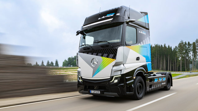 19.09.2022 :::  IAA Transportation 2022: Daimler Truck predstavlja eActros LongHaul kamion i proširuje svoj portfolio e-mobilnosti