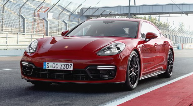2019 Porsche Panamera GTS i Panamera GTS Sport Turismo