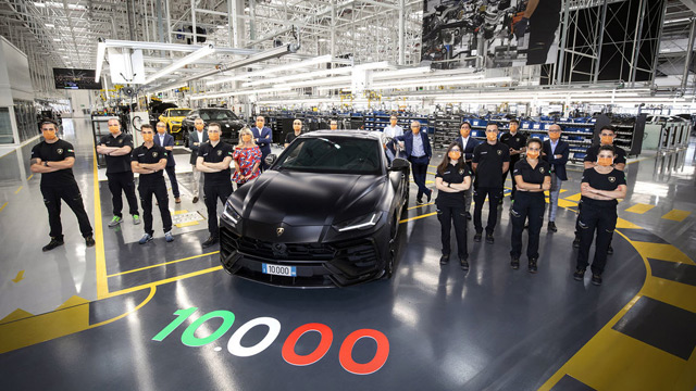23.07.2020 ::: Lamborghini Urus slavi 10.000 proizvedenih primeraka (FOTO)