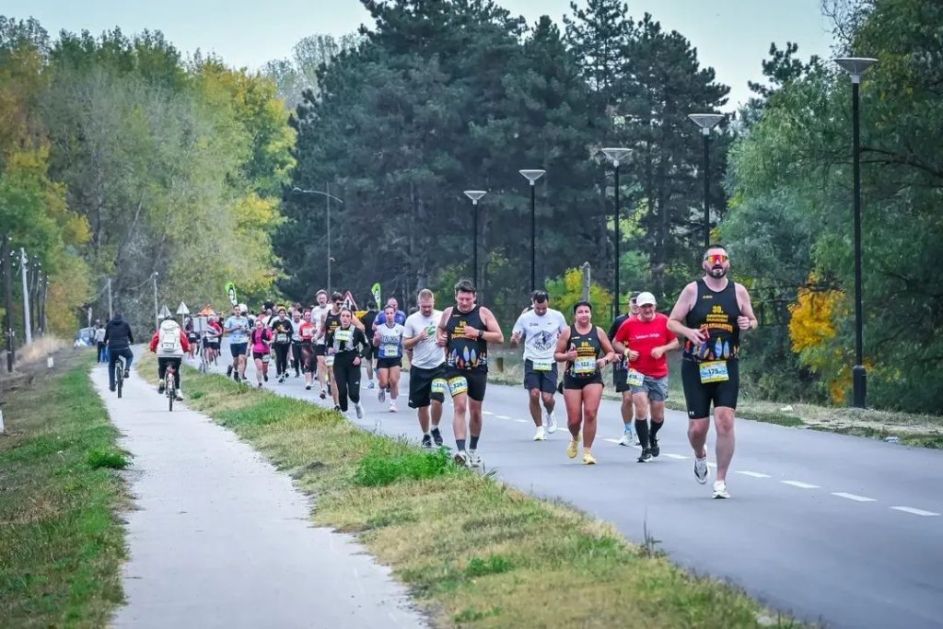ОДРЖАН ЈУБИЛАРНИ 30. АПАТИНСКИ ДУНАВСКИ ПОЛУМАРАТОН, ВИШЕ ОД ХИЉАДУ ТРКАЧА ИЗ 20 ЗЕМАЉА