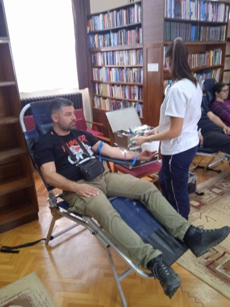У АПАТИНУ ПРИКУПЉЕНА 31 ЈЕДИНИЦА КРВИ