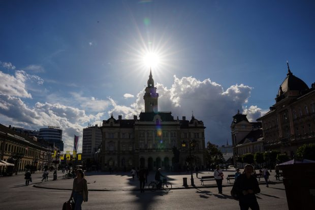 Након свежег јутра, сунчано и топло, до 35 степени у Новом Саду