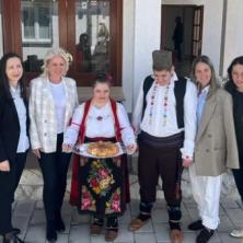 40 GODINA PODRŠKE I ZAJEDNIŠTVA: Mala škola za decu i roditelje u Topoli i ove godine zabeležila rekordnu posećenost i veliki uspeh