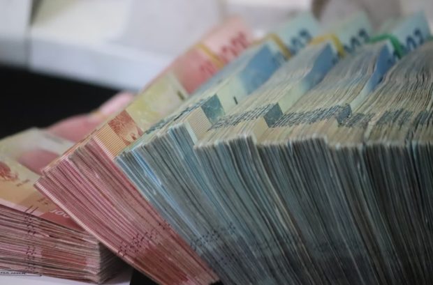 Јавни дуг Србије пао 43,7 одсто БДП-а