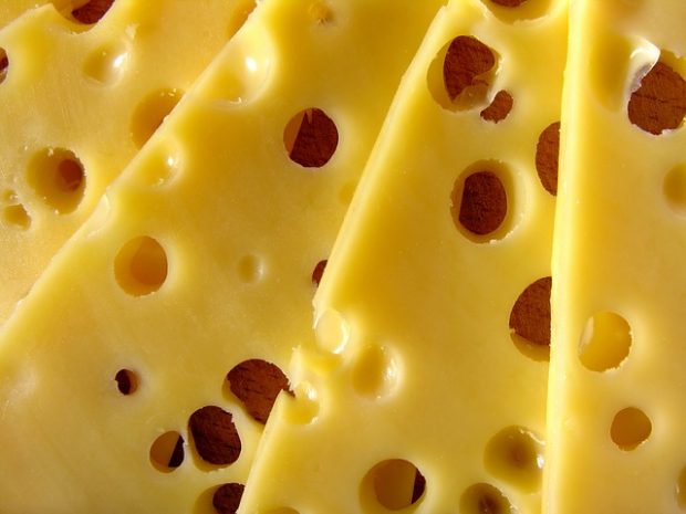 5 знакова да треба да престанете да једете сир