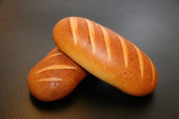 Влада усвојила уредбу о максималној малопродајној цени хлеба од 54 динара