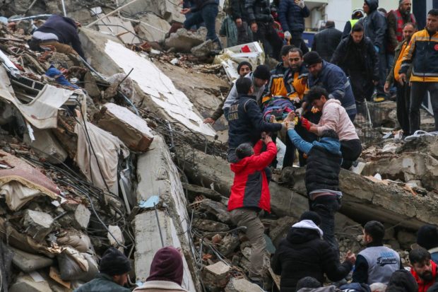 У ТВ емисији прикупљено 6 милијарди долара помоћи жртвама земљотреса у Турској