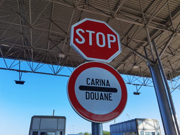 Камиони на ГП Шид чекају три сата, на Келебији и Батровцима 60 минута