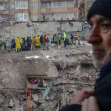 8.000 LJUDI IZVUČENO IZ RUŠEVINA: Desetine hiljada ih ostalo bez krova nad glavom, Erdogan ima rešenje 