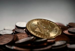 Биткоин порастао на нови историјски максимум од 98.000 евра