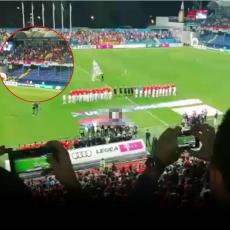 A ONDA TUČA: Crnogorci koji navijaju za Srbiju razvili MOĆAN transparent, pa je stigao ŽESTOK odgovor 