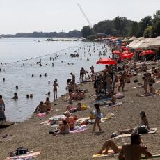 ADA CIGANLIJA KRCATA I RADNIM DANIMA: Evo šta Beograđani kažu o poštovanju mera na plaži i u vodi