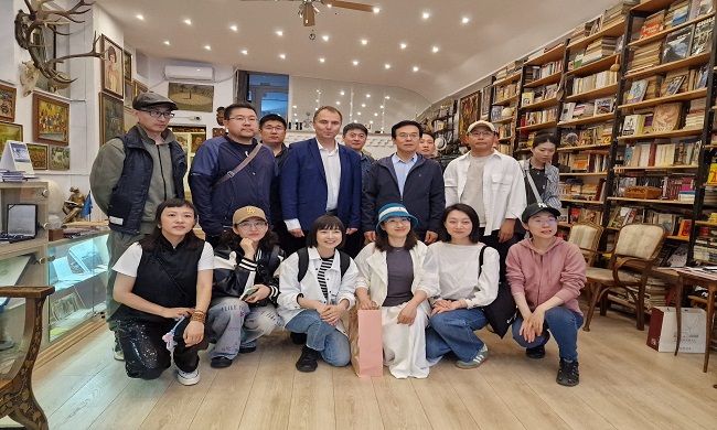 ADLIGAT VEST: Delegacija Pekinškog umetničkog pozorišta u poseti