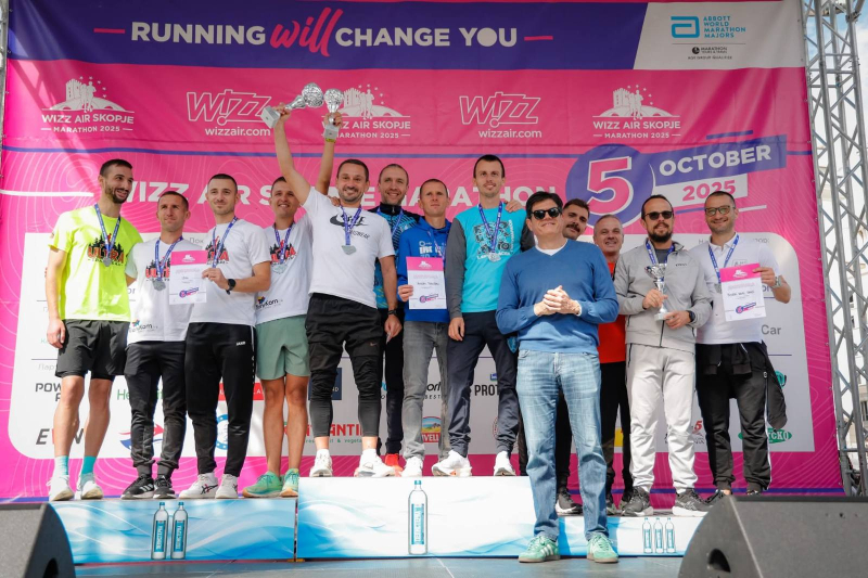 AK „Vranjski maratonci“ osvojili prvo mesto na štafetnoj trci Skopskog maratona
