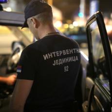 AKCIJA KAO IZ HOLIVUDSKIH FILMOVA: Beogradska policija uhapsila jednog od vođa Alkatraza u štek-stanu (VIDEO)
