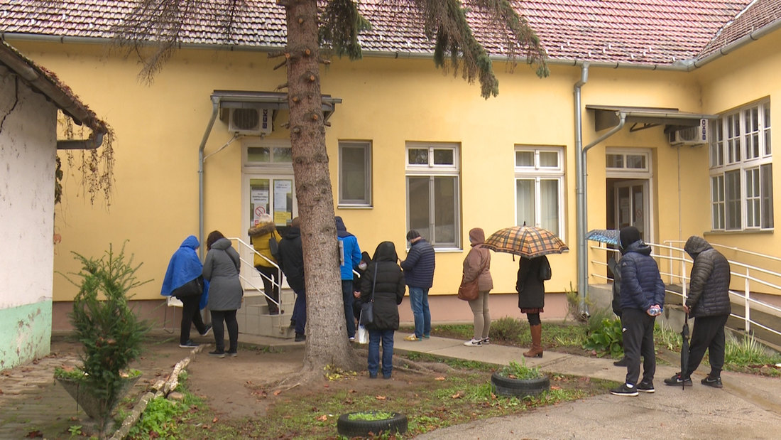 AKTUELNO: U Srbiji rekordnih 18.006 novožaraženih, preminulo 26 ljudi