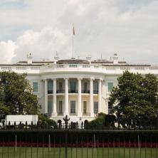 ALARMANTNO U VAŠINGTONU: Službe blokirale dom američkog predsednika - uljez u Beloj kući!