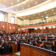 ALBANCI TRAŽE NEMOGUĆE: Kosovski parlament usvojio Rezoluciju o dijalogu sa Beogradom!
