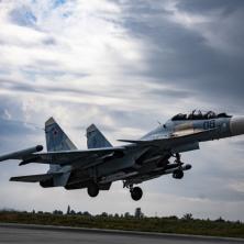 AMERI SE PONOVO OPASNO IGRAJU VATROM: Umalo da nastane haos na nebu iznad Sirije, prišli preblizu ruskom Su-35