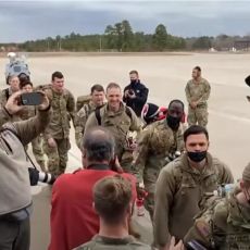 AMERIKA POČELA DA PREBACUJE TRUPE U EVROPU: Globmasteri C-17 poleteli iz vojne baze Fort Brag (VIDEO)