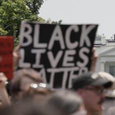 AMERIKA POD VOJNIM TRUPAMA! Demonstranti OPKOLILI Belu kuću, situacija sve naizvesnija (FOTO/VIDEO)