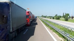 AMSS: Kamioni satima čekaju prelazak granice Srbije