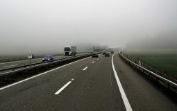 
					AMSS: Magla, mraz i temperatura ispod nule otežavaju vožnju 
					
									