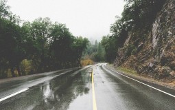 
					AMSS: Pojačan saobraćaj, oprez zbog kiše i odrona 
					
									