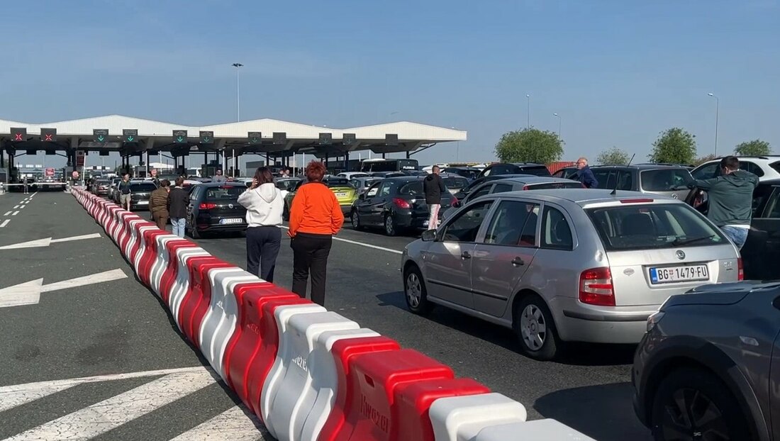AMSS: Putnička vozila na Horgošu i Preševu čekaju 40 minuta