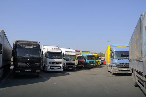 AMSS: Veća zadržavanja za kamione na graničnim prelazima Horgoš i Sremska rača