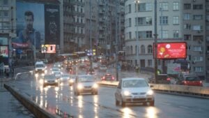 AMSS upozorio vozače na pljuskove i mokre kolovoze, u pojedinim delovima Srbije