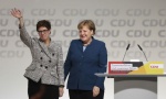 ANGELA MERKEL DOBILA NASLEDNICU: Kramp-Karenbauer na čelu CDU