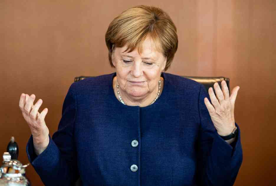 ANGELA MERKEL SE POVLAČI: Čelična kancelarka odustala od kandidature za predsednika  CDU posle 18 godina na čelu te stranke!
