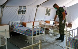 
					AP: Hitno otvaranje vojnih privremenih bolnica u Srbiji posledica naglog uklanjanja zabrana 
					
									