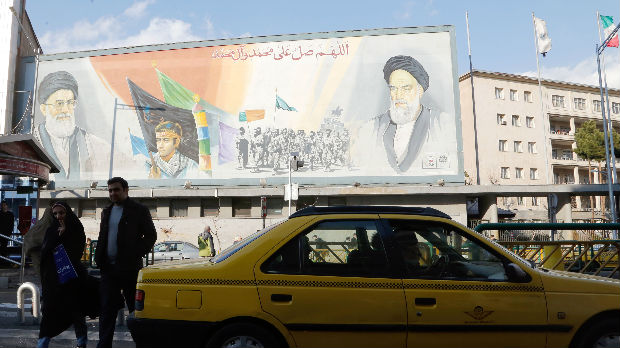 AP: Zašto ima manje vesti o protestima u Iranu?