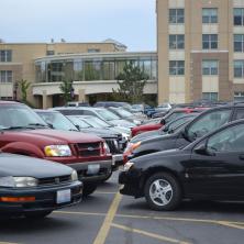 AUTO VIŠE NIJE OPCIJA: Glavni grad UKIDA parking mesta i forsira OVAJ način prevoza