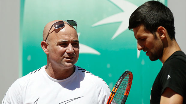 Agasi: Mogu da se kladim da će Novak nadmašiti Federera