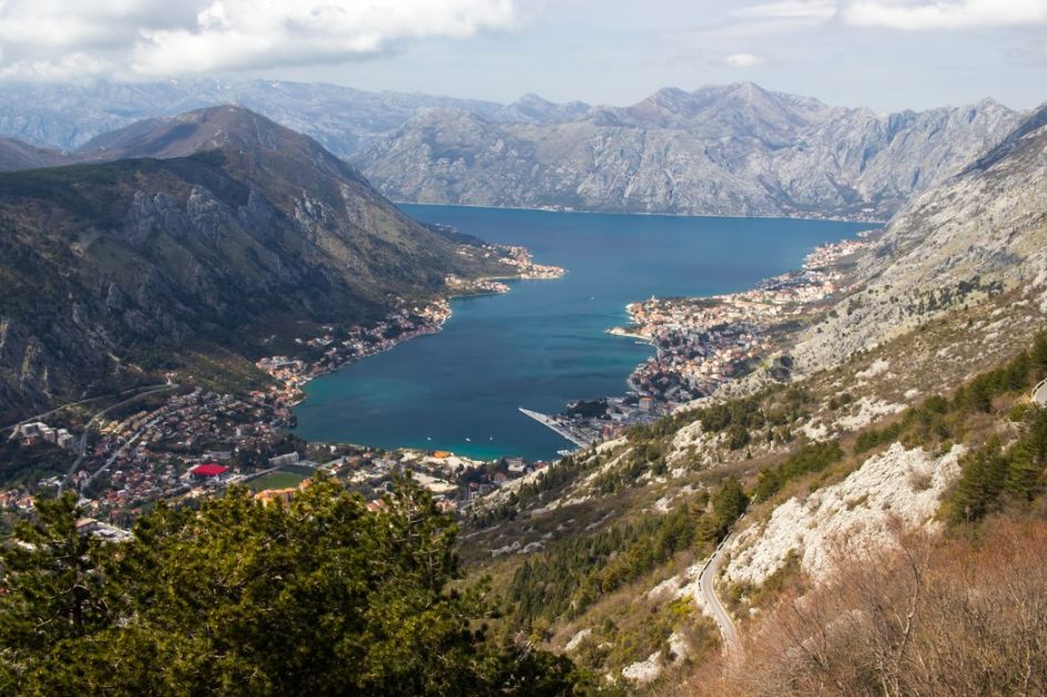 Agencije: Crna Gora bez PCR-a privlači turiste iz Srbije